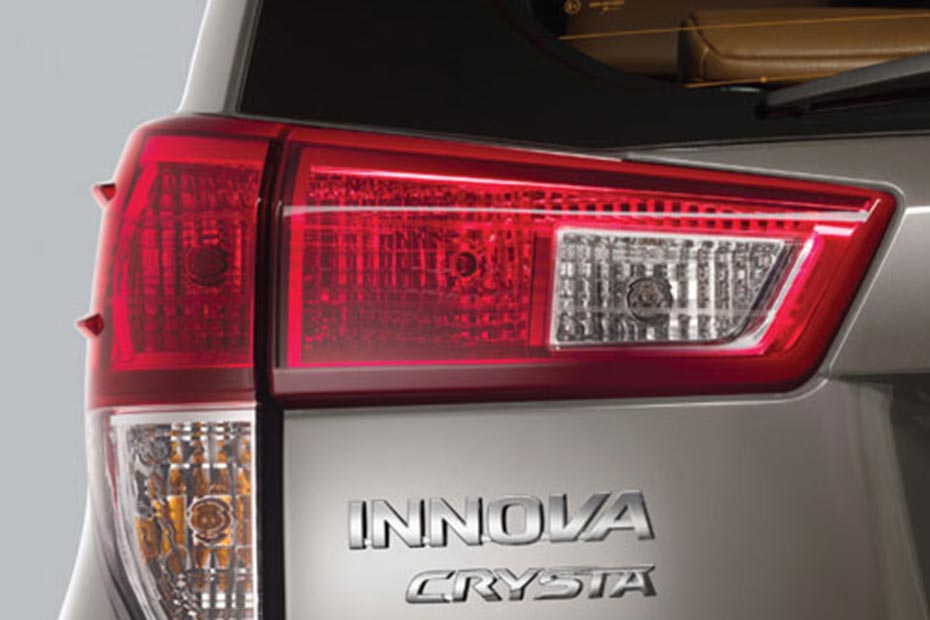 Toyota Innova Crysta Tail Light