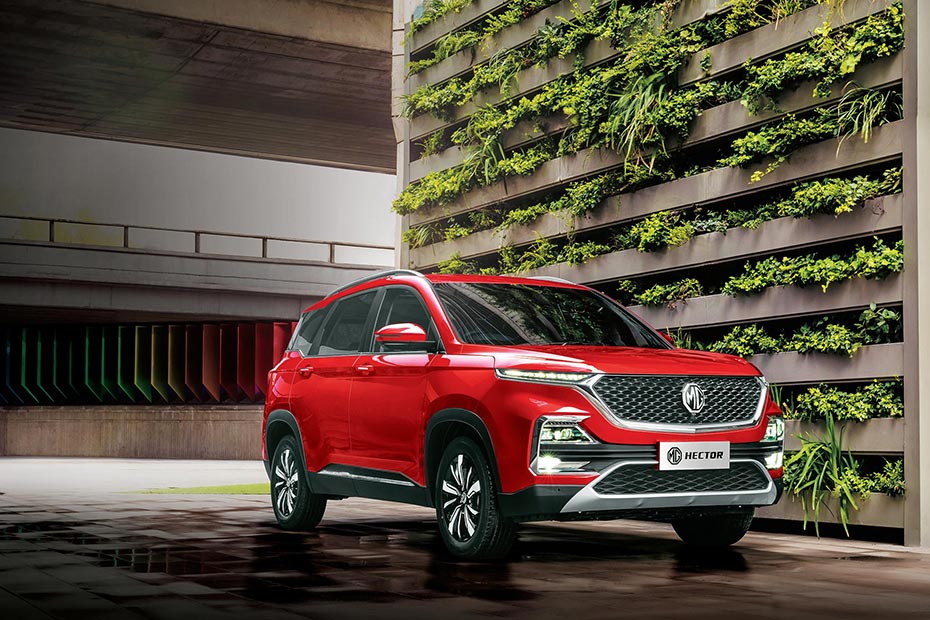 MG Hector Right Side Front View