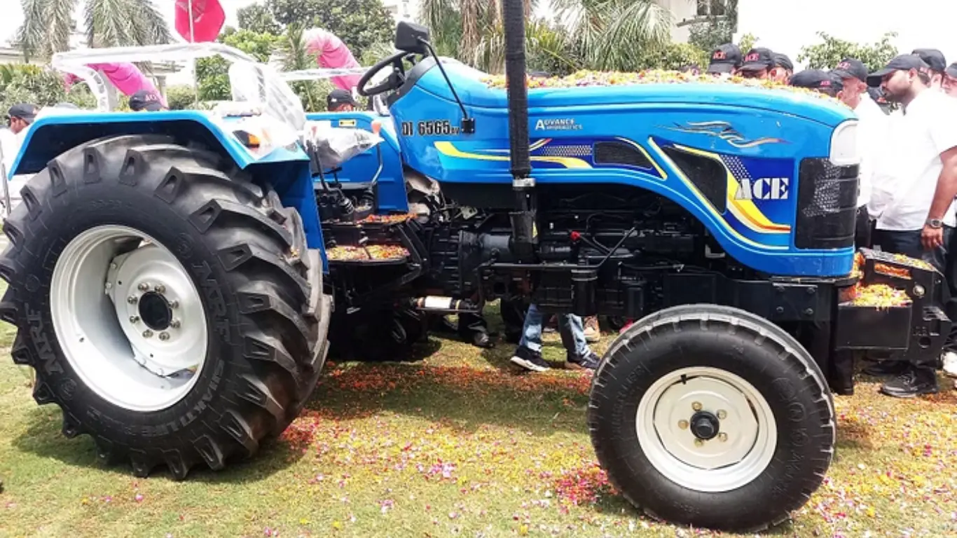 ACE Launches New ACE DI 6565 AV Tractor in Aligarh