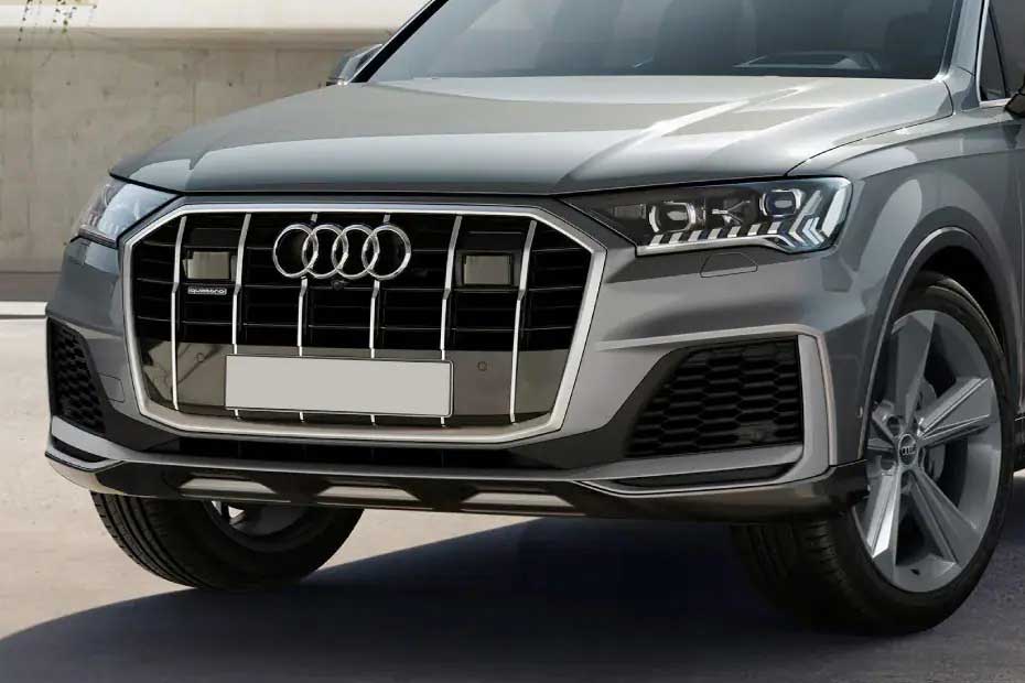 Audi-Q7 Grille