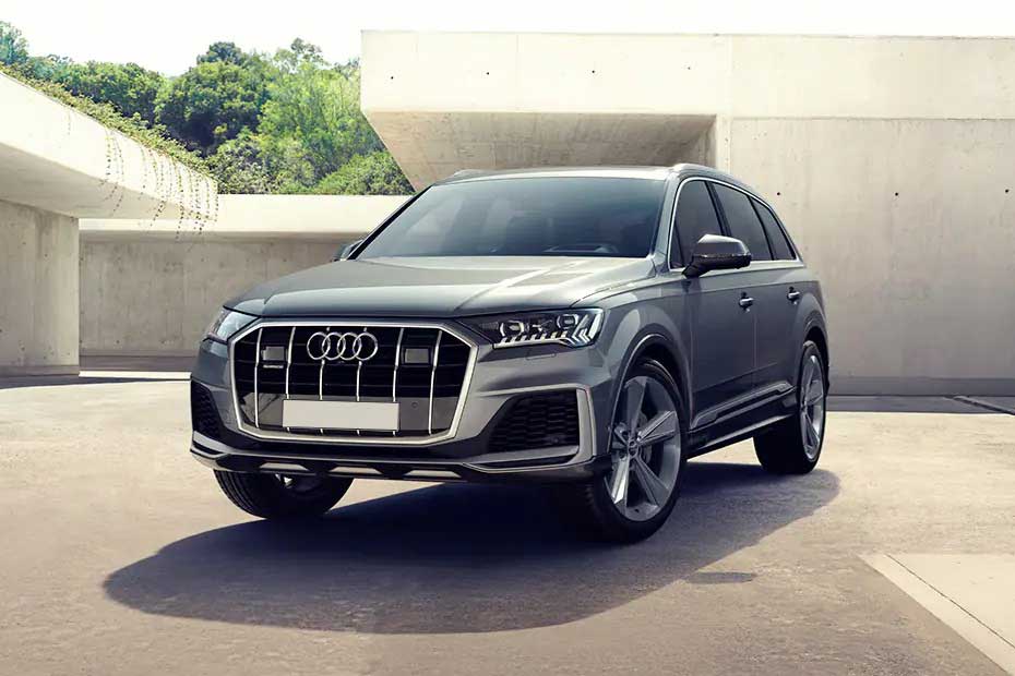 Audi-Q7 Left Side Front View