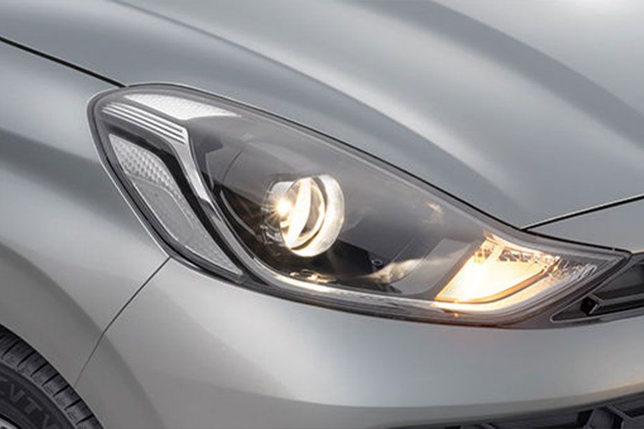 Hyundai_Aura_headlamp