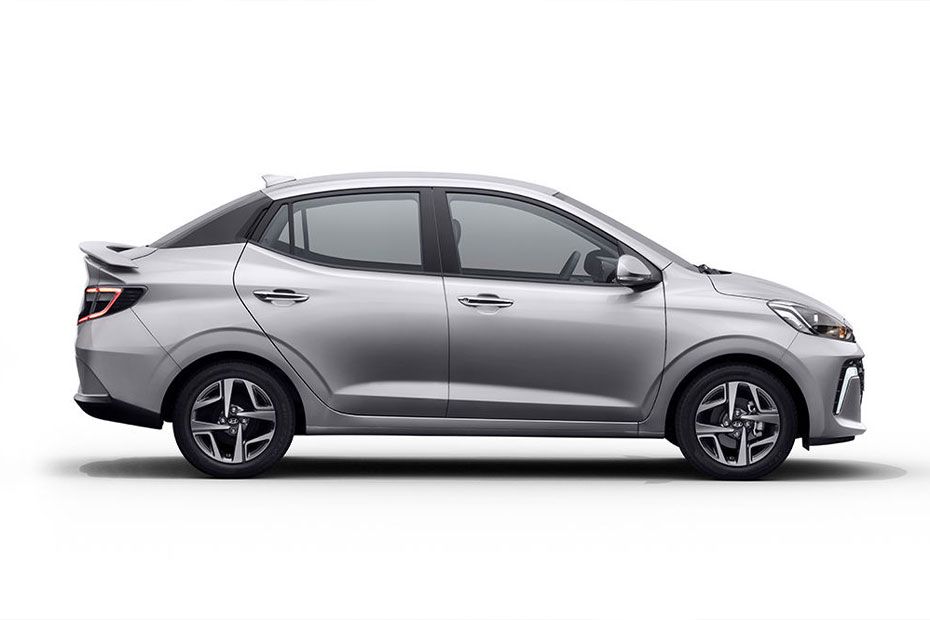 Hyundai_Aura_right-side-view