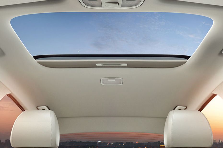 Hyundai_Verna_sunroof