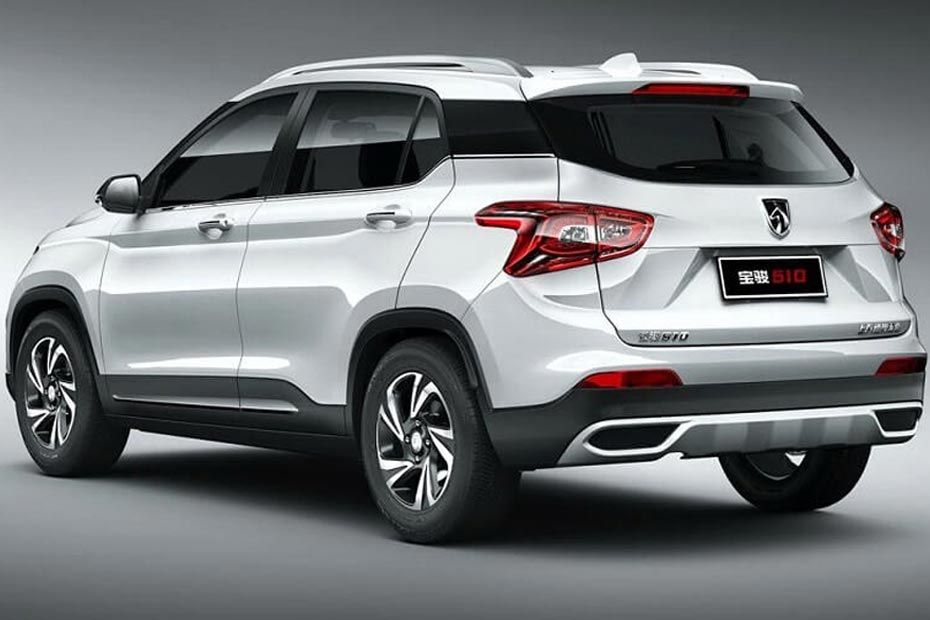 MG Baojun 510 Left Side Rear View