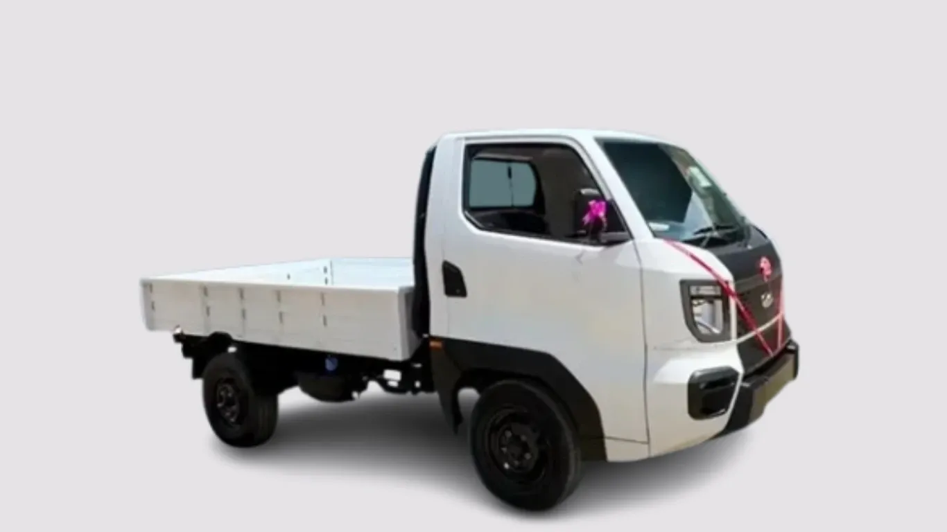 Mahindra Veero Pickup Truck: Powerful Engine, City-Friendly Design