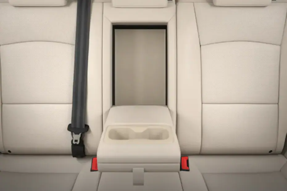 Mahindra XUV300 Rear Seats With Arm Rest