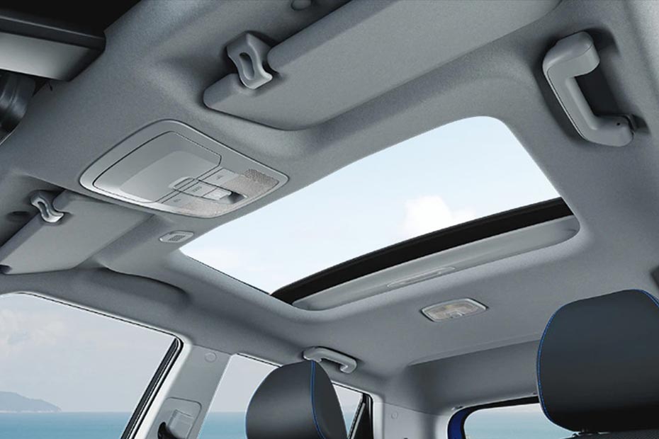 Mahindra XUV400 EV Sun/Moon Roof