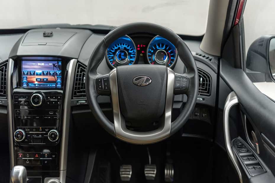 Mahindra New XUV500 Dashboard