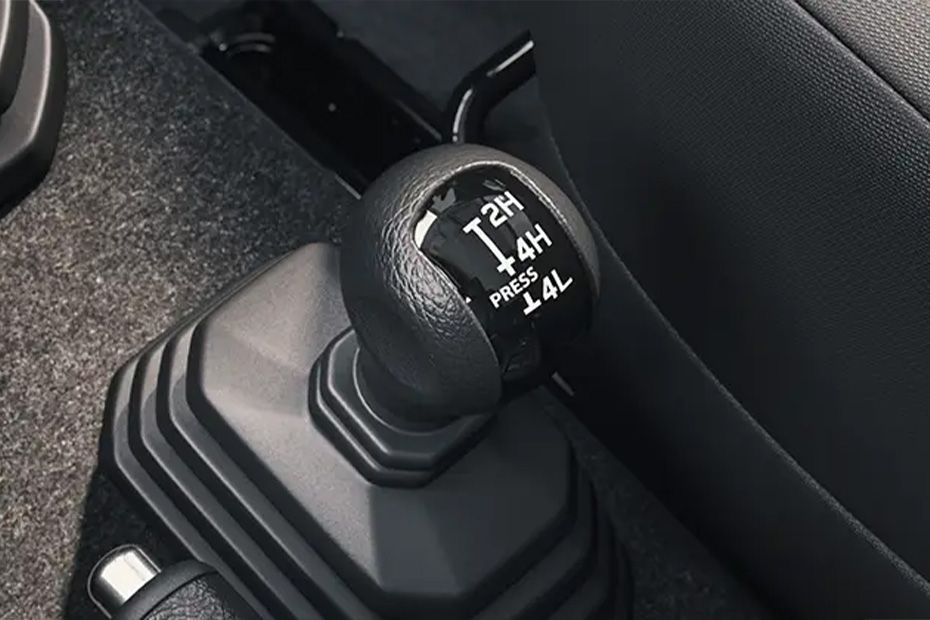 Maruti-Jimny_gear-shifter