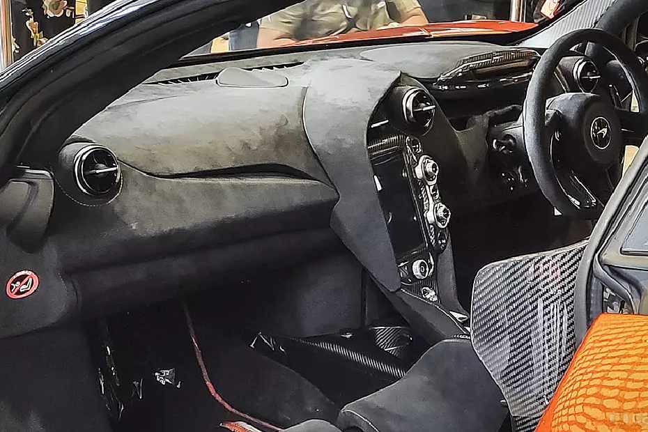 McLaren 720 S Dashboard