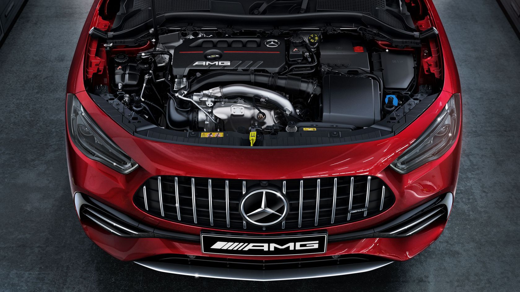Mercedes-Benz AMG GLA 35 engine
