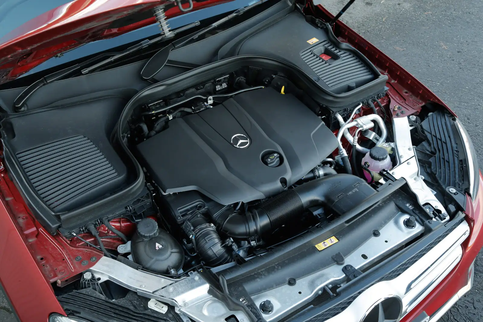 Mercedes GLC Engine