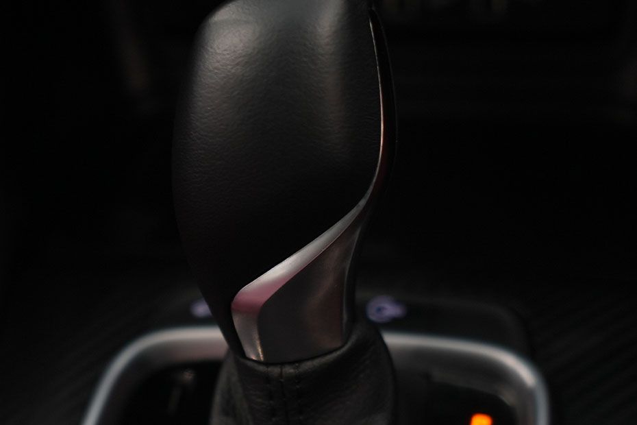 Mg-Astor_gear-shifter