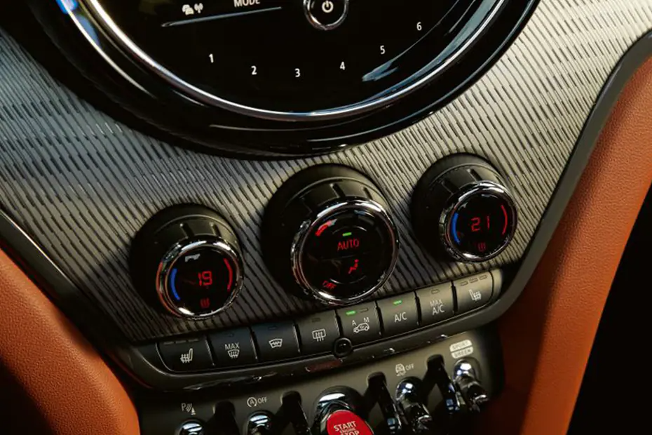 Mini Cooper Countryman control buttons