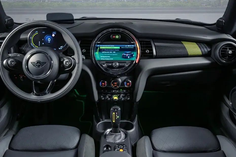 Mini Cooper SE dashboard