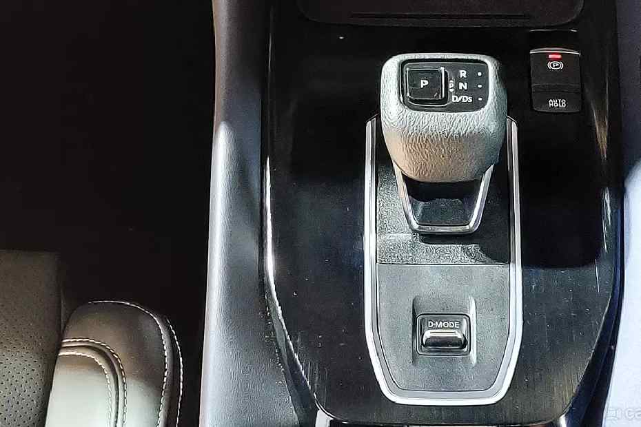 Nissan Qashqai Gear Shifter