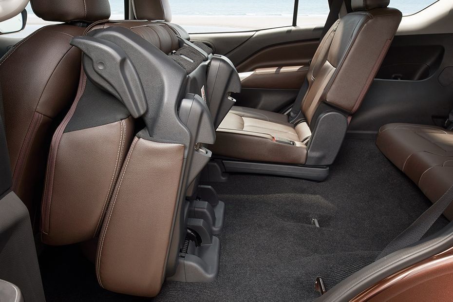 Nissan Terra seats