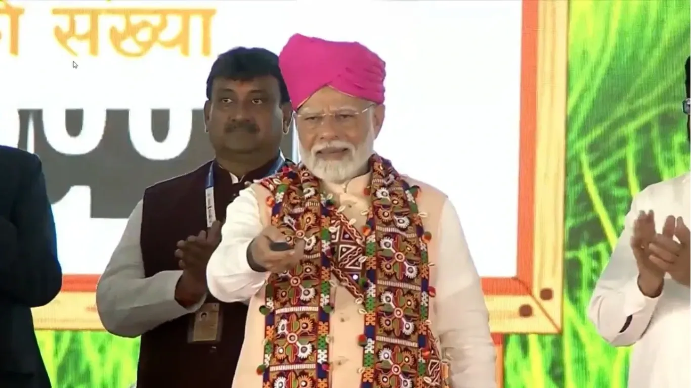PM Modi Announces Rs 2,000 Crore Support for Maharashtra Farmers