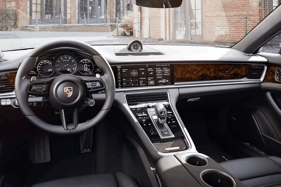 Porsche Panamera Dashboard