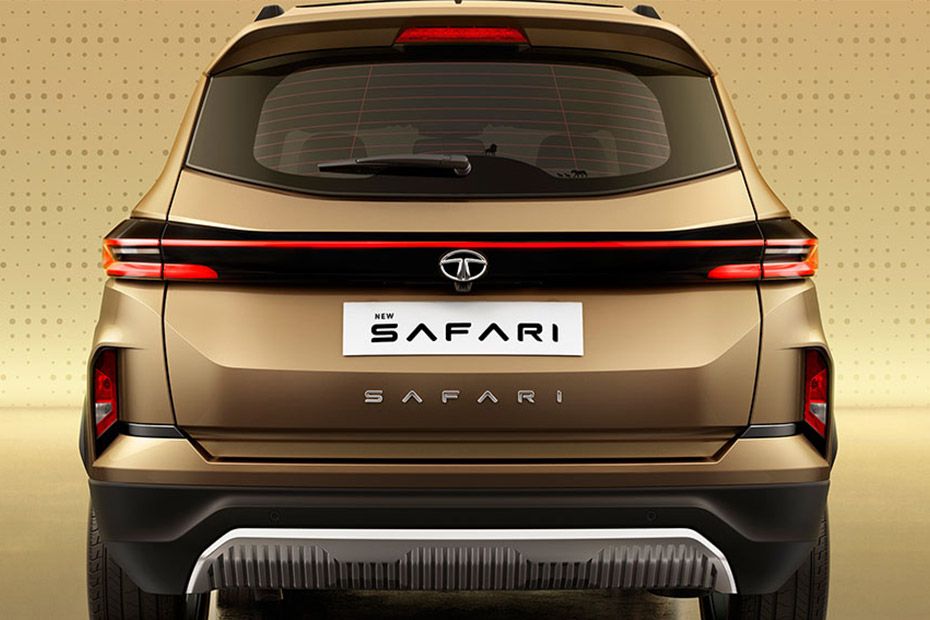 Tata Safari Rear image