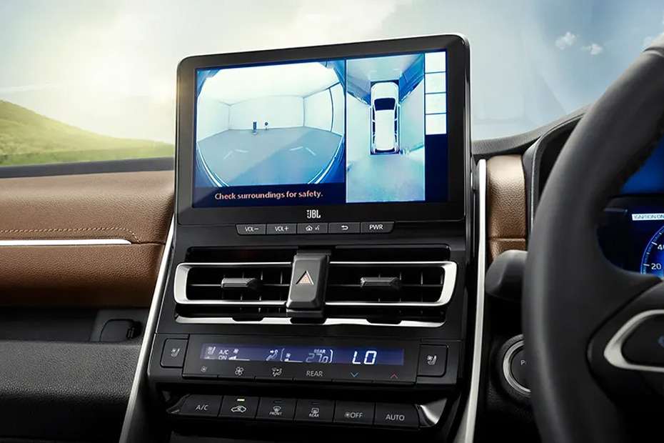 Toyota Innova Hycross Parking Camera Display