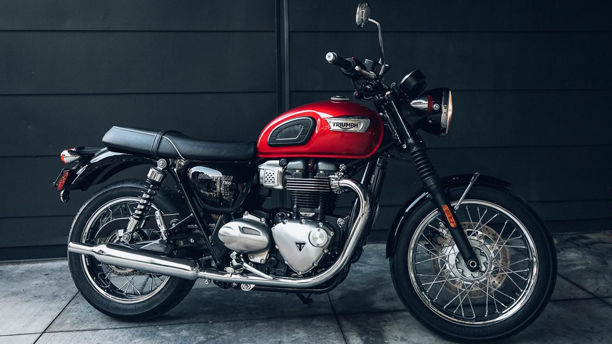Triumph-bonneville-t100-2023-bike-red-colour-in-india-price-starts-at-rs-9-59-lakh-carbike360-news.jpeg