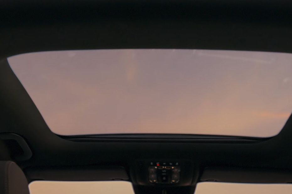 Mercedes-Benz EQB Sun Roof