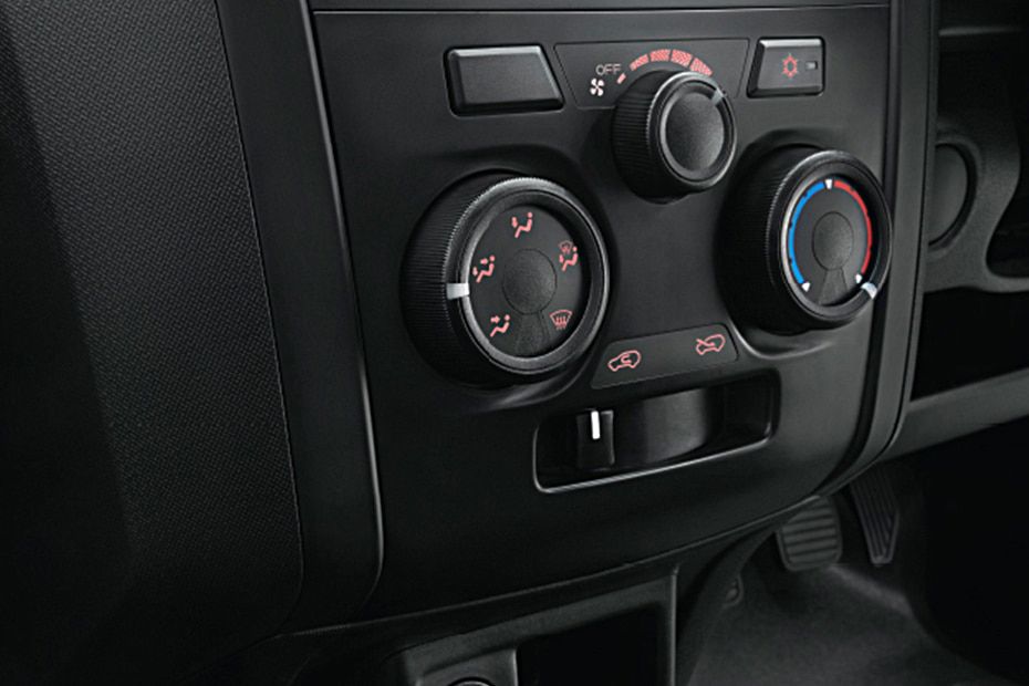 Isuzu D-Max AC Controls