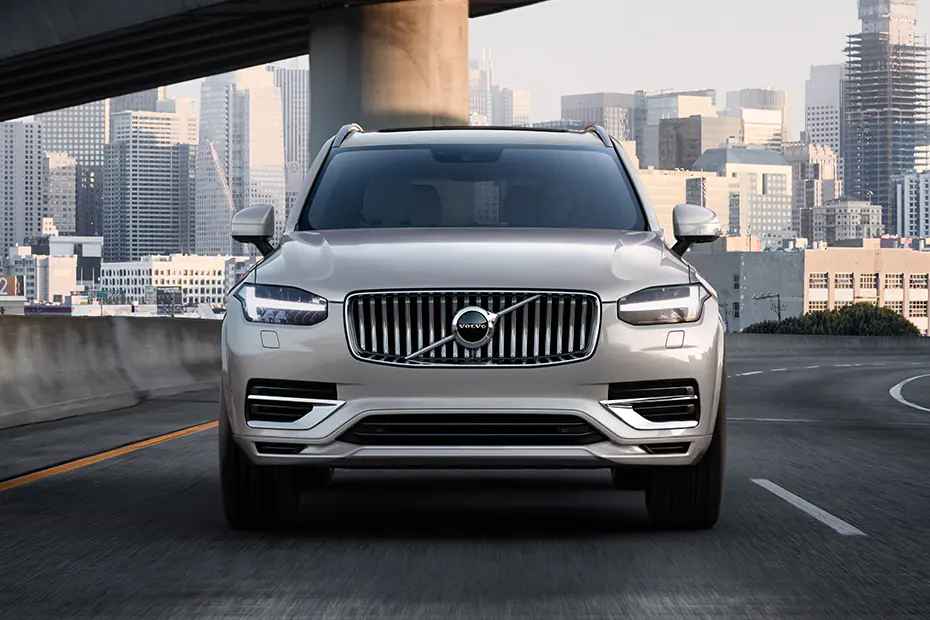 Volvo XC90 Front View