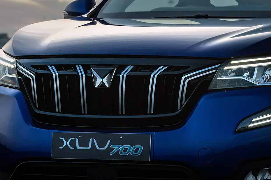 Mahindra XUV700 Grille