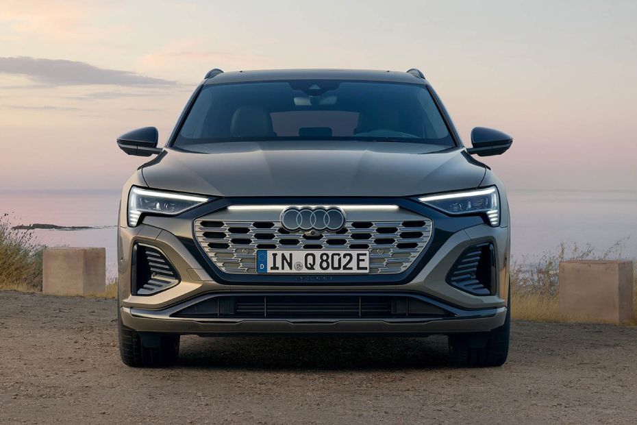 Audi Q8 e-tron Front View