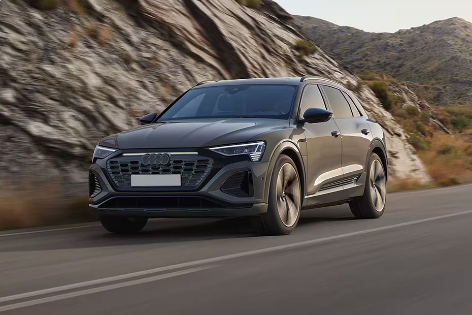 Audi Q8 e-tron Left Side Front View