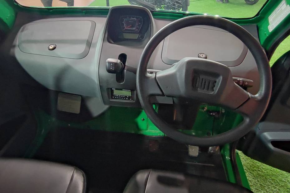 Bajaj Qute RE60 Dashboard