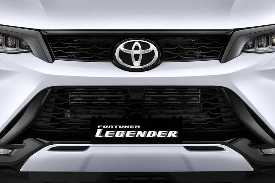 Fortuner Legender Grille