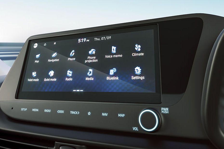 Hyundai i20 Facelift Infotainment System