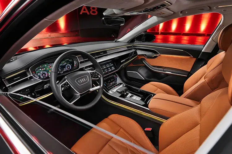 Audi A8 L DashBoard