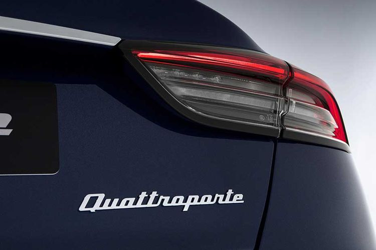 Maserati Quattroporte tail light