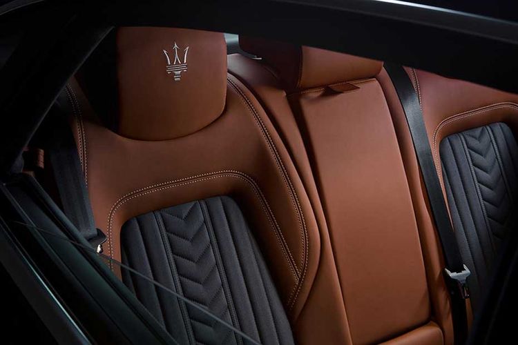 Maserati Quattroporte seats