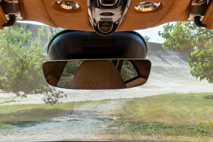 Aston Martin DBX rear view mirror