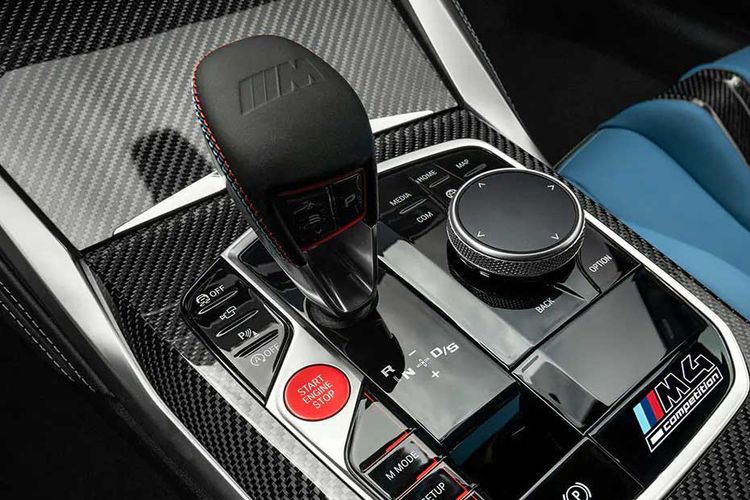 BMW M4 Competition Gear Shifter