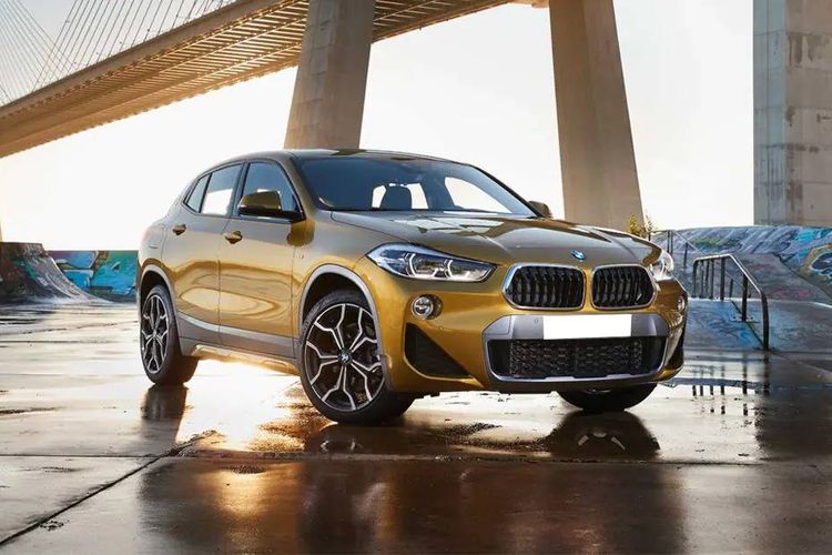 BMW X2 Right Side Front View