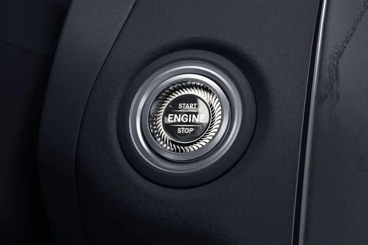 Mercedes-Benz AMG C 63 Start/Stop Button