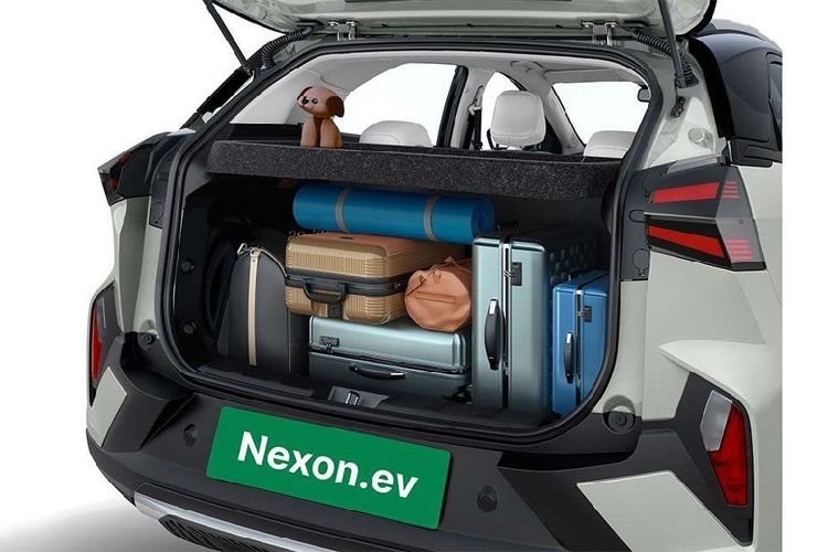 Nexon EV Facelift bootspace