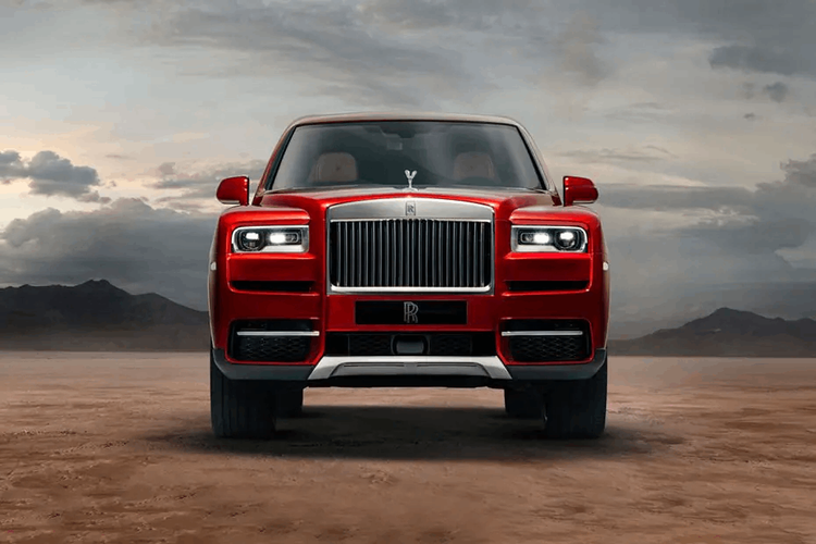 Rolls Royce Cullinan Front View