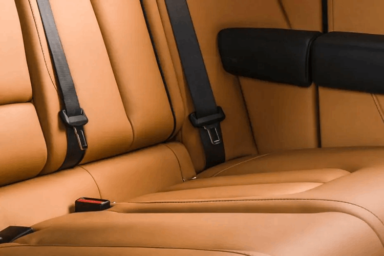 Rolls-Royce Cullinan Seat Belt