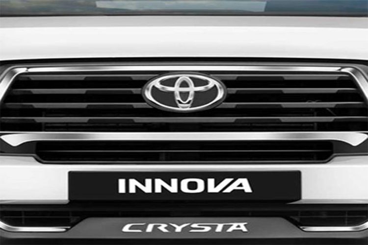 Innova Crysta imposing chrome surround plano black grille