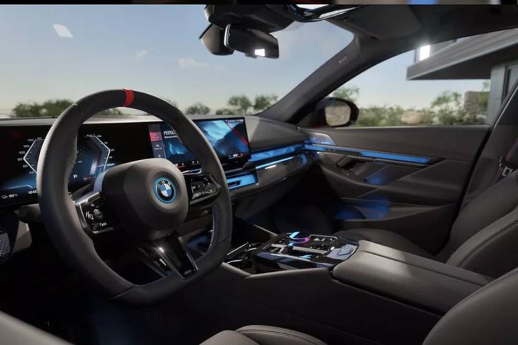 BMW i5 Steering Wheel Side View