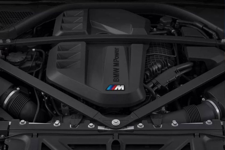 BMW M4 Competition Engine