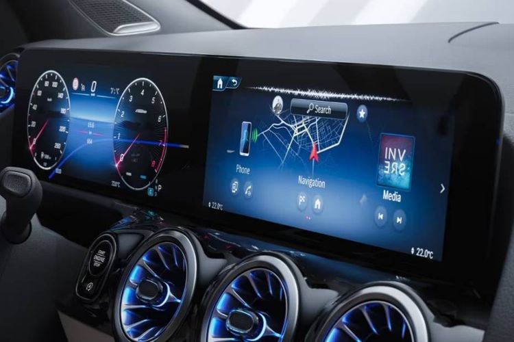 Mercedes Benz GLA Navigation System